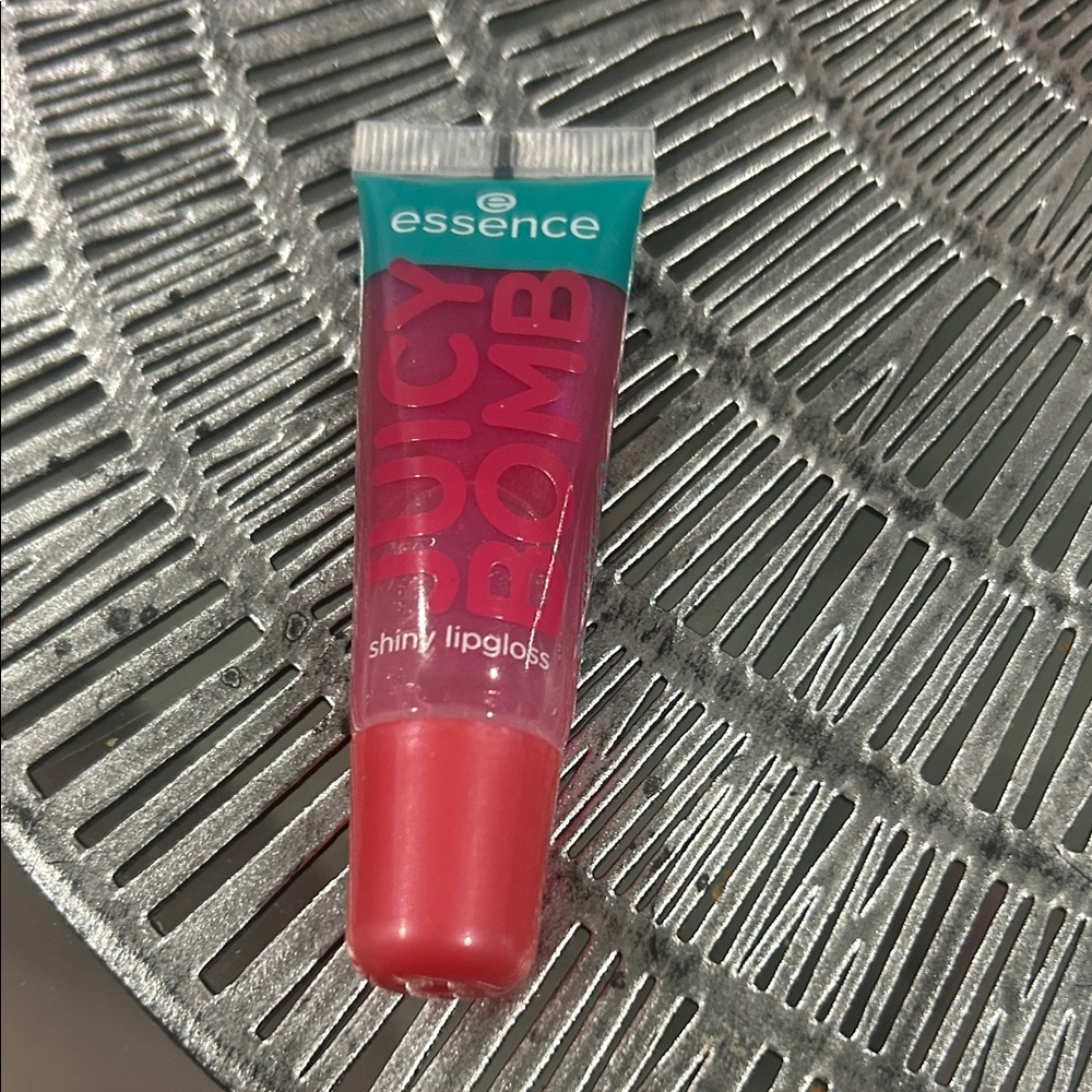 Juicy Bomb Lip Gloss - 102 witty watermelon